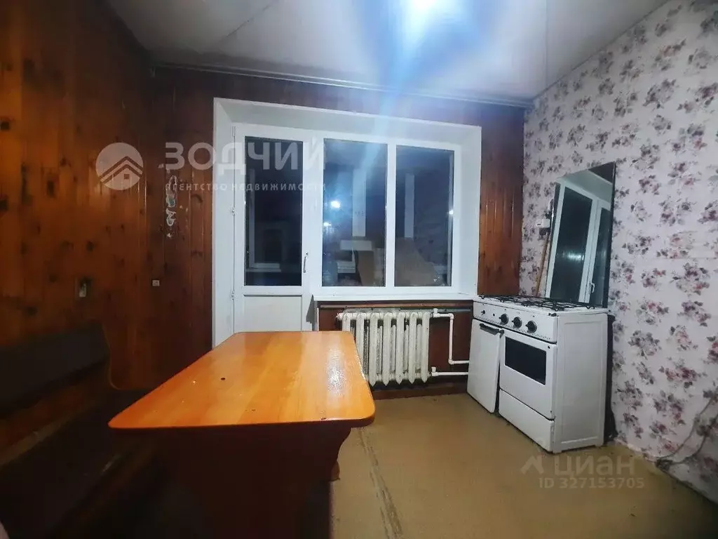 3-к кв. Чувашия, Шумерля пос. При станции Лесной, 10 (67.4 м) - Фото 1