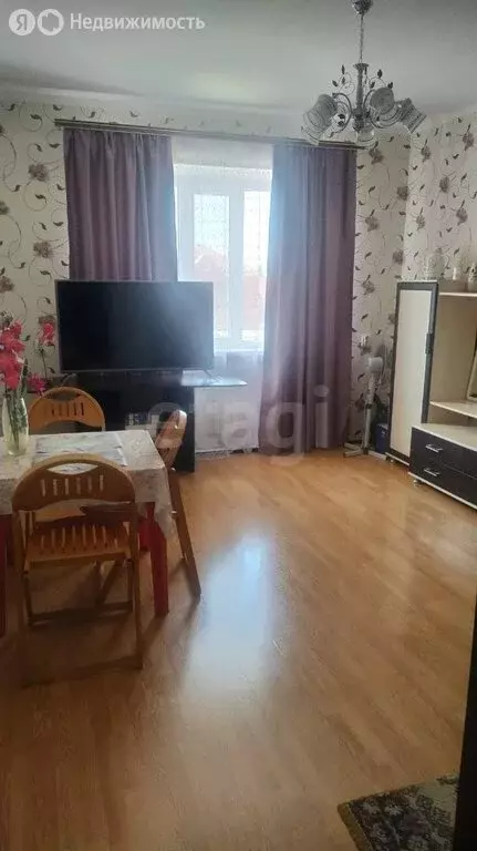 1-комнатная квартира: Батайск, улица Энгельса, 83 (42 м) - Фото 0