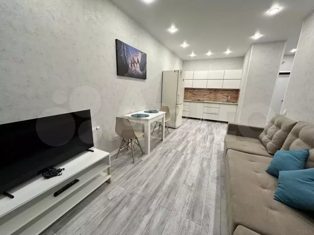 1-к. квартира, 40 м, 4/4 эт. - Фото 1
