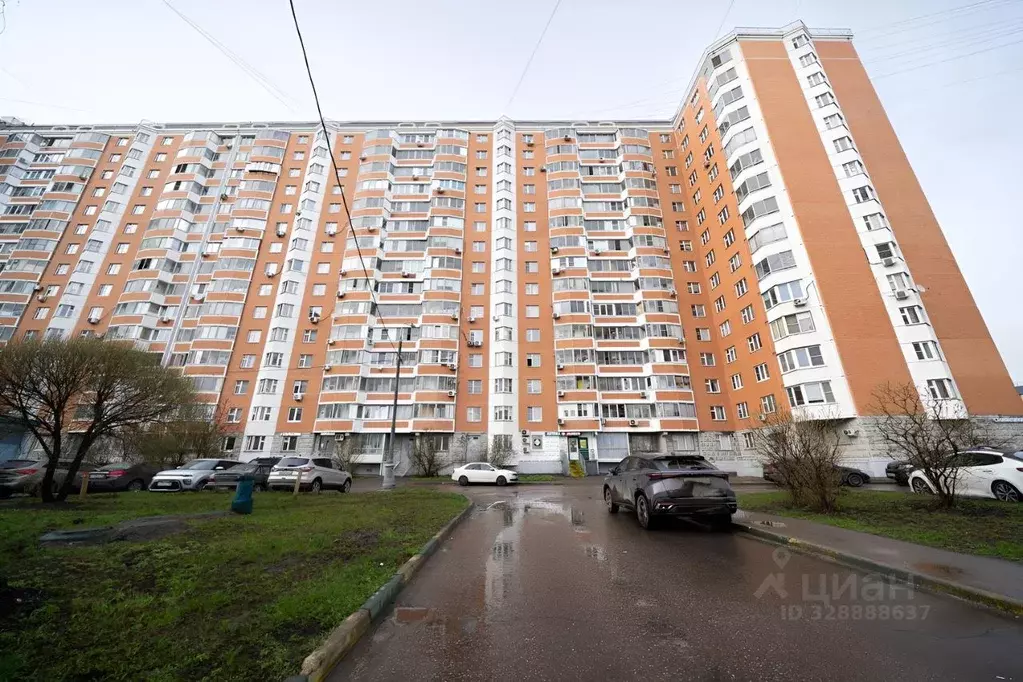 3-к кв. Москва ул. Маршала Савицкого, 6к1 (79.7 м) - Фото 1