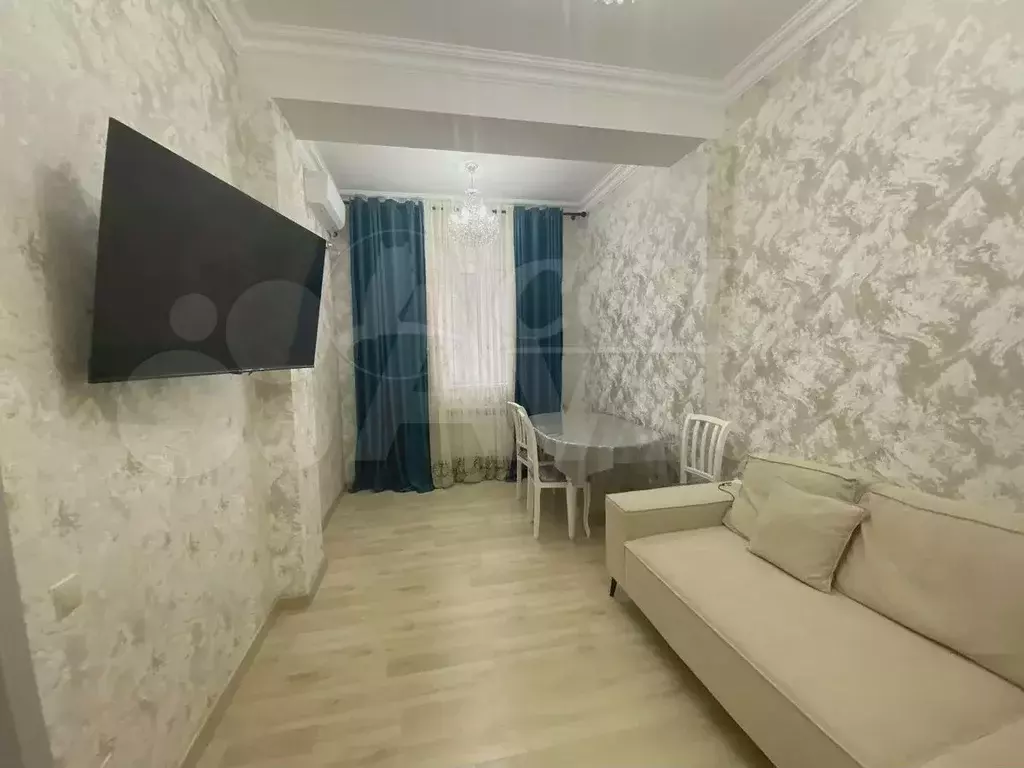 2-к. квартира, 50 м, 1/10 эт. - Фото 0