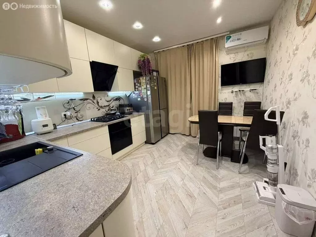 2-комнатная квартира: Тверь, Планерная улица, 8 (71 м) - Фото 1