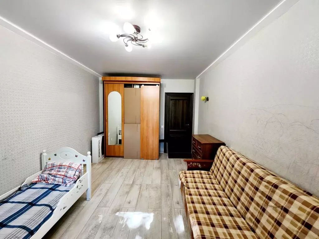 Комната Санкт-Петербург ул. Новоселов, 23 (16.0 м) - Фото 1