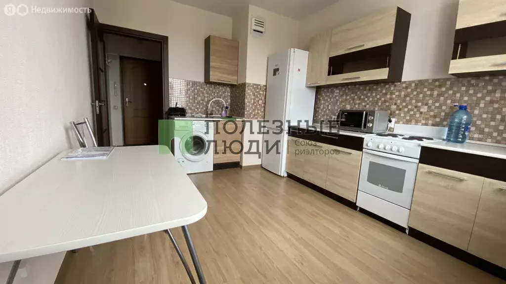 1-комнатная квартира: Белгород, улица Газовиков, 13А (36 м) - Фото 0