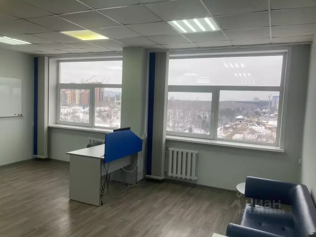 Помещение свободного назначения в Красноярский край, Красноярск ул. ... - Фото 2