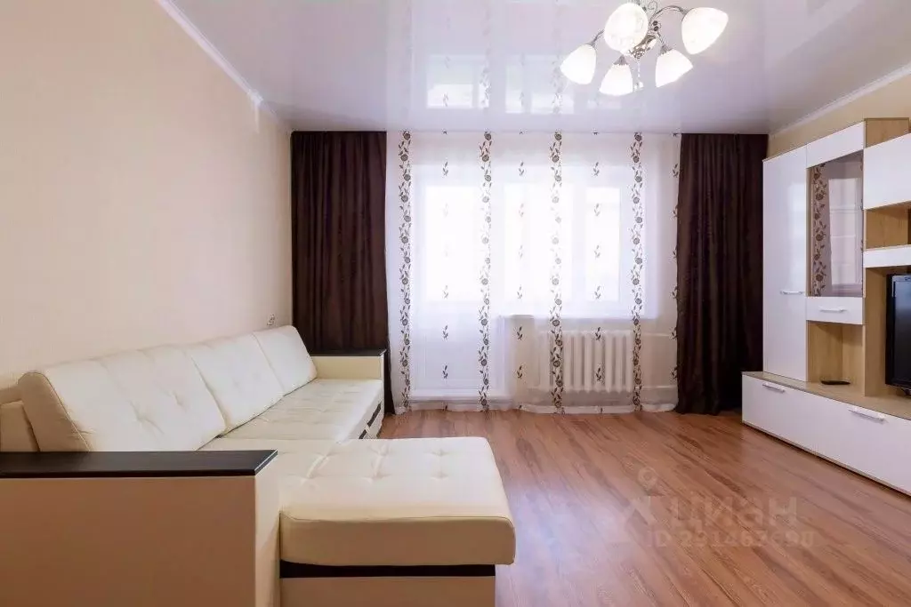 2-к кв. Тюменская область, Тобольск 7-й мкр, 12А (52.0 м) - Фото 2