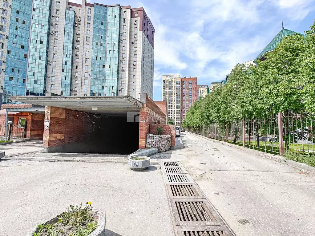 Гараж в Новосибирская область, Новосибирск ул. Шевченко, 15 (34 м) - Фото 1