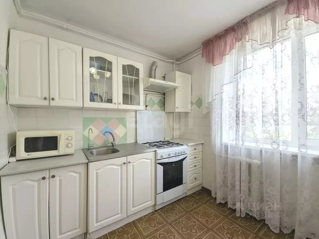 3-к кв. Крым, Симферополь ул. Железнодорожная (65.75 м) - Фото 2