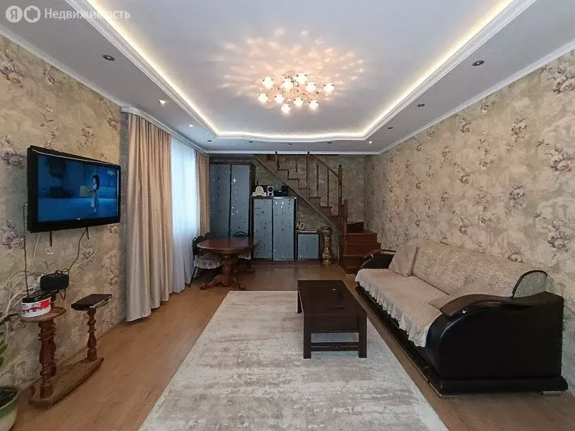 Дом в посёлок Мичуринский, Приозёрная улица (125 м) - Фото 1