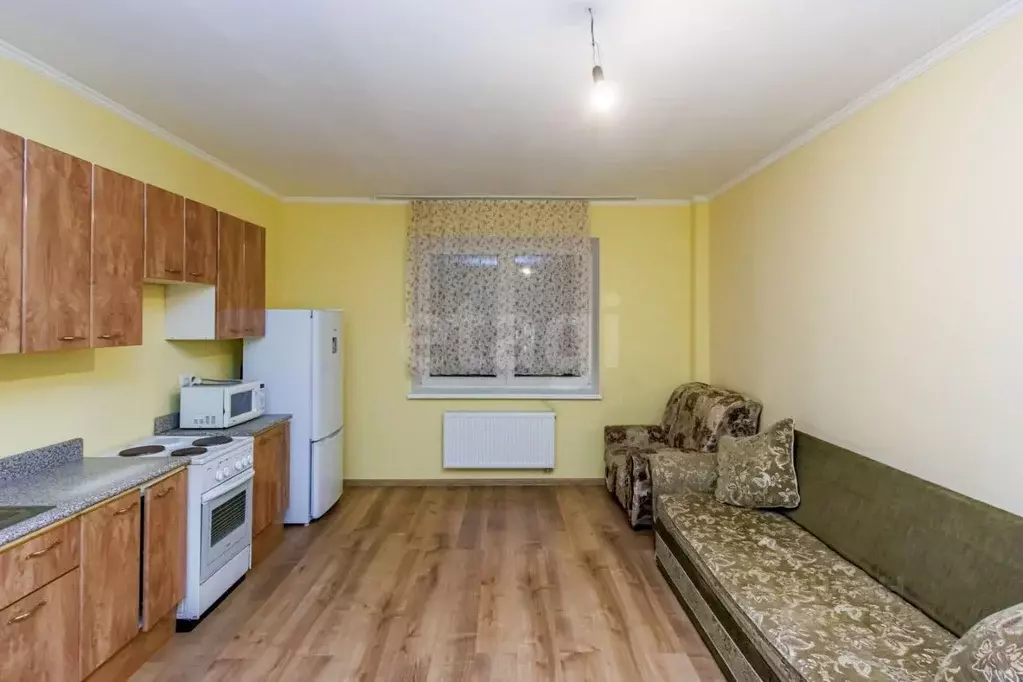 3-к кв. Тюменская область, Тюмень Кремлевская ул., 112к4 (78.0 м) - Фото 2