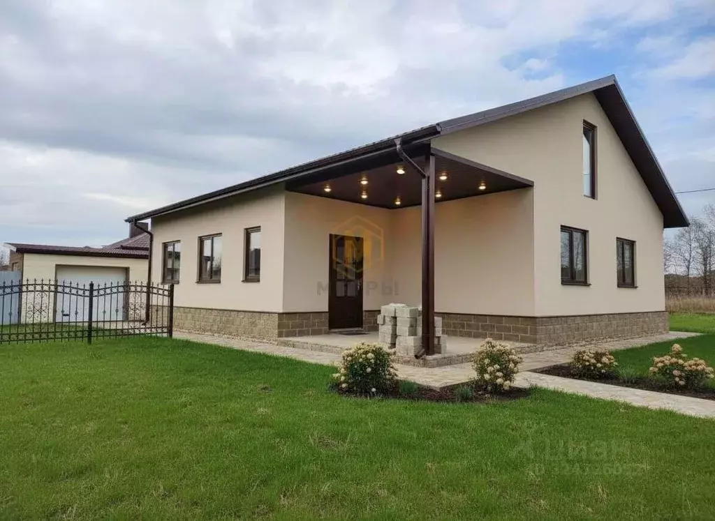 Дом в Белгородская область, Белгородский район, Разумное рп ул. ... - Фото 1