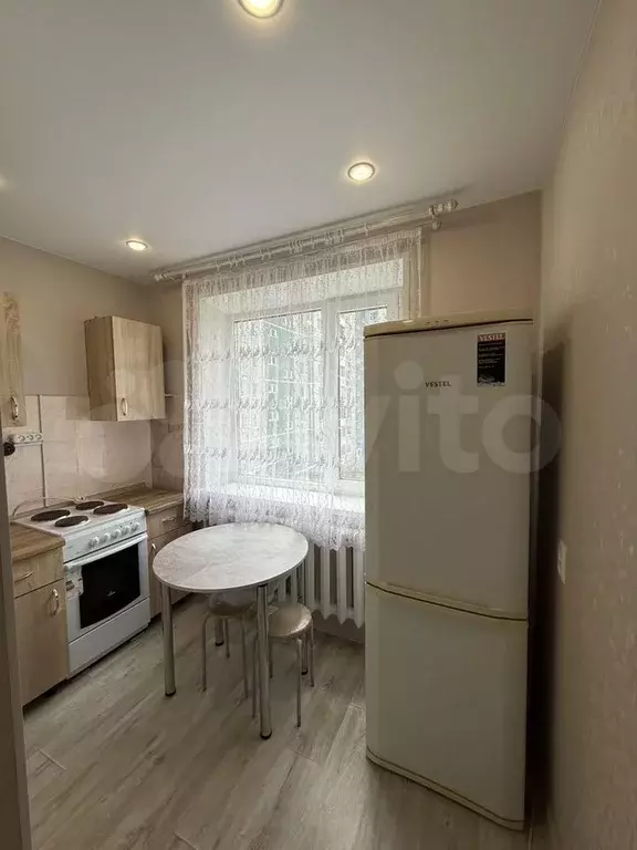 1-к. квартира, 37 м, 4/10 эт. - Фото 1