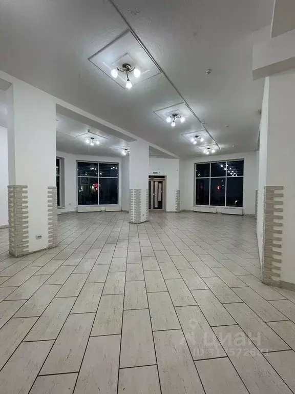 Торговая площадь в Краснодарский край, Армавир ул. Советской Армии, 33 ... - Фото 1