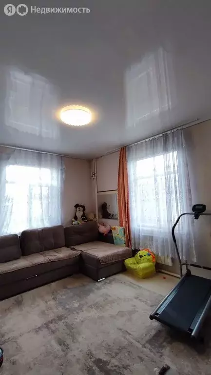 3-комнатная квартира: Республика Хакасия, рабочий посёлок Майна, улица ... - Фото 1