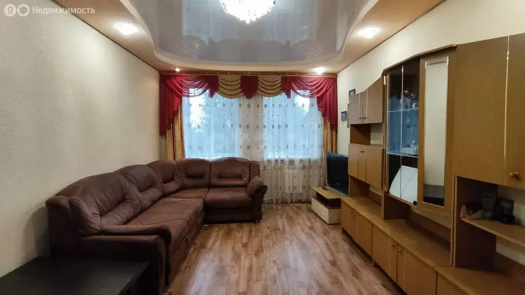2-комнатная квартира: Ирбит, Советская улица, 121 (47 м) - Фото 0
