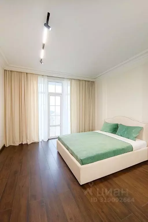 3-к кв. Краснодарский край, Сочи ул. Гагарина, 60 (80.6 м) - Фото 0