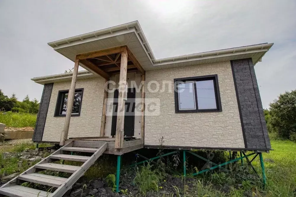 Дом в Приморский край, Артем ул. 1-я Рабочая (80 м) - Фото 1