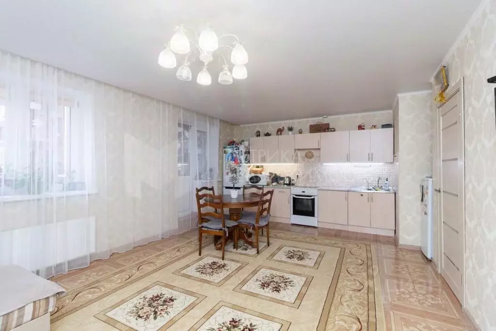 2-к кв. Тюменская область, Тюмень ул. Пермякова, 79 (89.9 м) - Фото 1