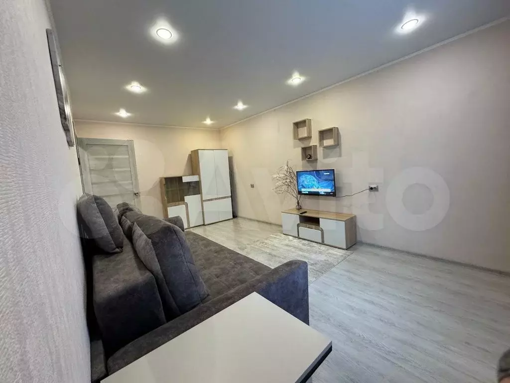 1-к. квартира, 38 м, 2/10 эт. - Фото 1