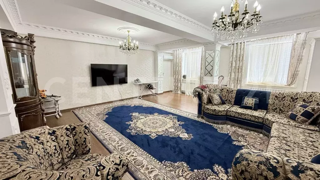 5-к кв. Дагестан, Махачкала ул. Зои Космодемьянской, 46Д (137.0 м) - Фото 0