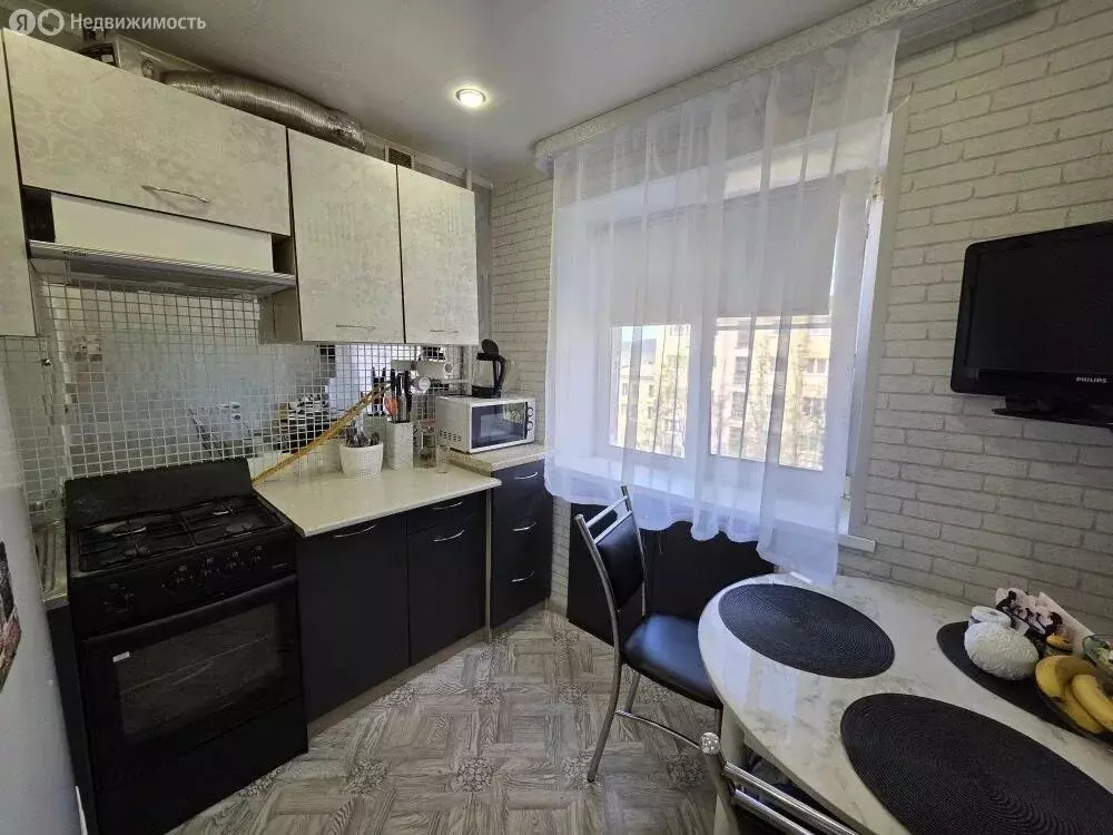 2-комнатная квартира: Мурманск, улица Свердлова, 12к3 (43.7 м) - Фото 1