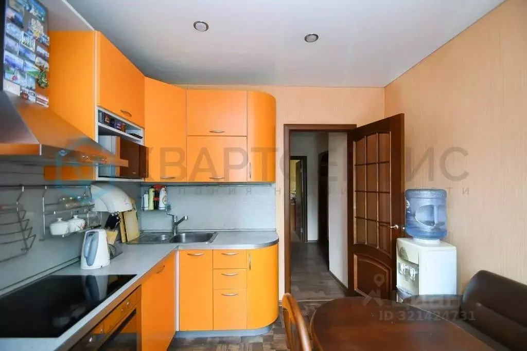 3-к кв. Омская область, Омск ул. 70 лет Октября, 13/2 (81.2 м) - Фото 0