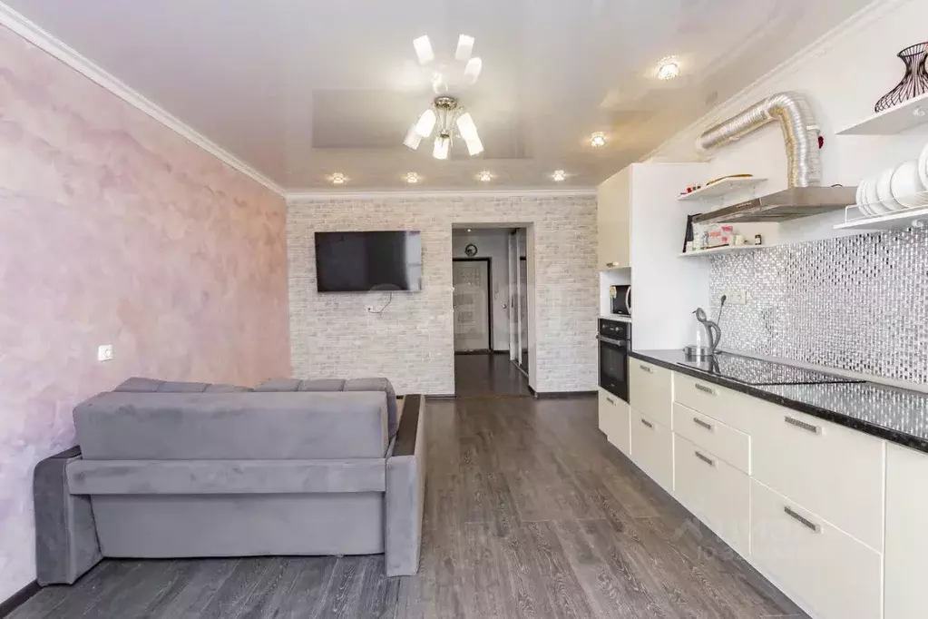 1-к кв. Тюменская область, Тюмень ул. Прокопия Артамонова, 9 (60.0 м) - Фото 2