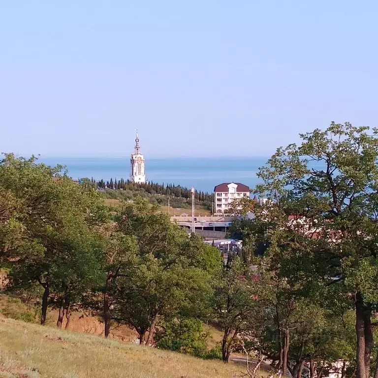 Участок в Крым, Алушта муниципальный округ, с. Малореченское ул. ... - Фото 1