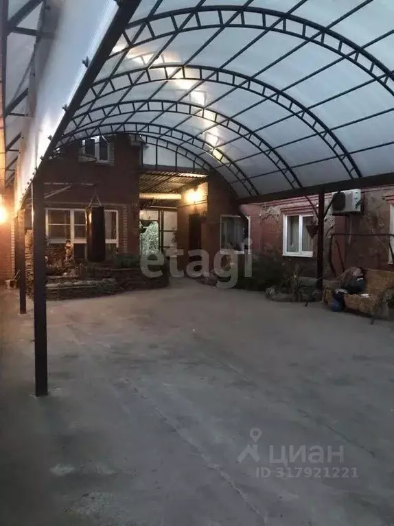 Дом в Ростовская область, Батайск Белорусская ул. (200 м) - Фото 0