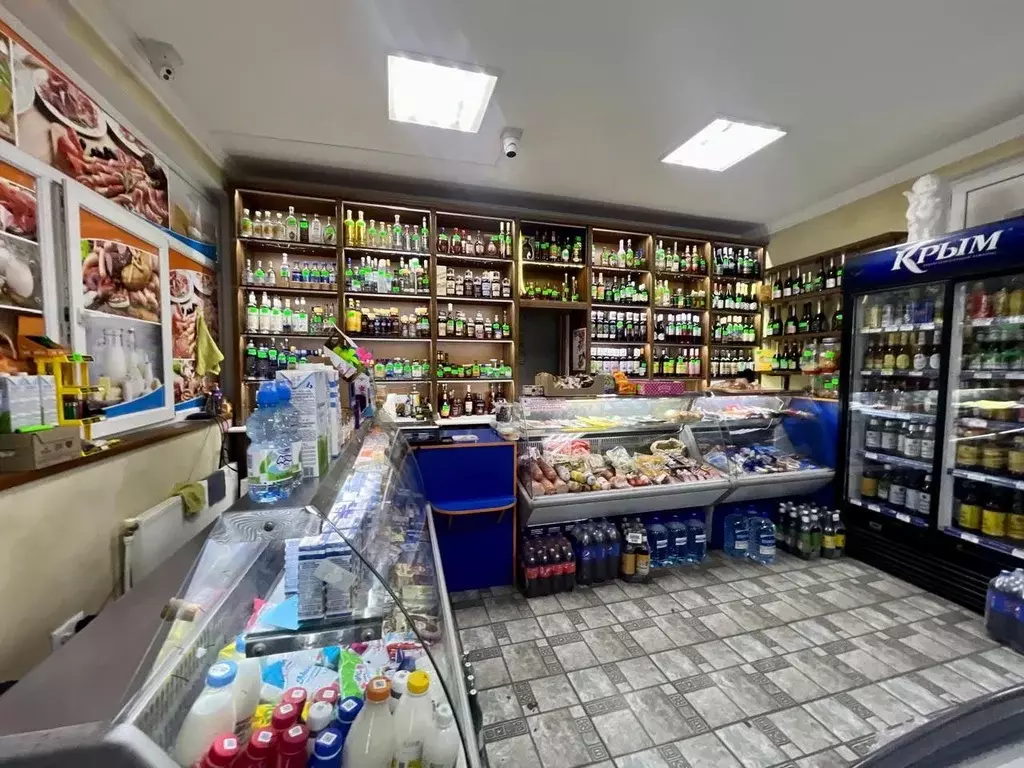 Торговая площадь в Крым, Ялта ул. Дражинского, 44 (150 м) - Фото 0