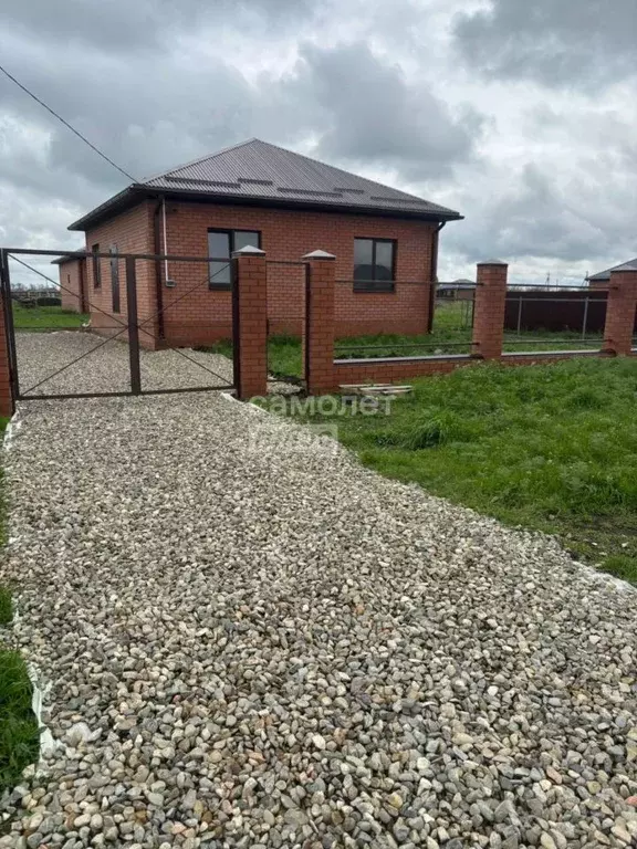 Дом в Краснодарский край, Выселки ст-ца ул. Кооперативная, 93 (90 м) - Фото 1