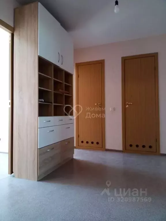 4-к кв. Волгоградская область, Волгоград ул. Ивановского, 6 (93.0 м) - Фото 0