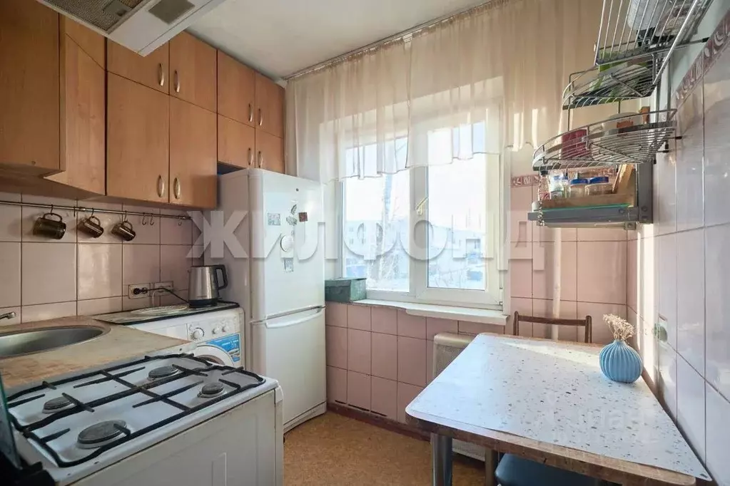 3-к кв. Томская область, Томск ул. Кулагина, 15 (57.0 м) - Фото 2