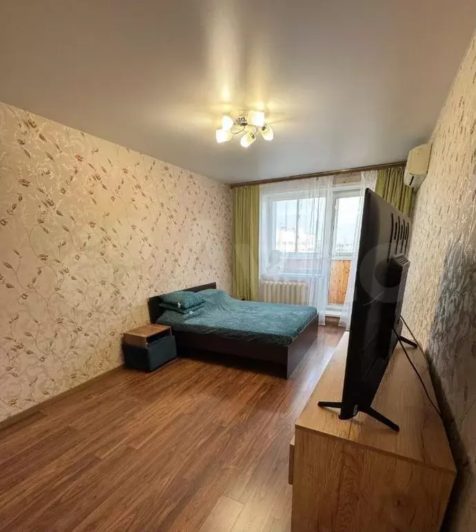 1-к. квартира, 40 м, 10/10 эт. - Фото 0