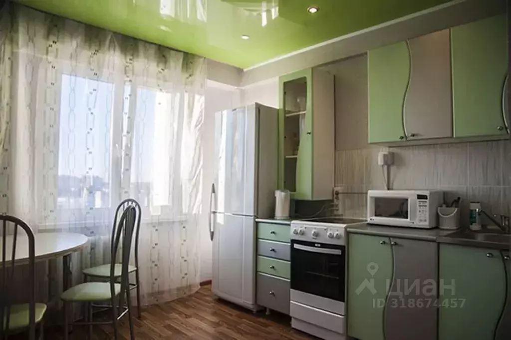 2-к кв. Кировская область, Киров ул. Азина, 15 (58.0 м) - Фото 0