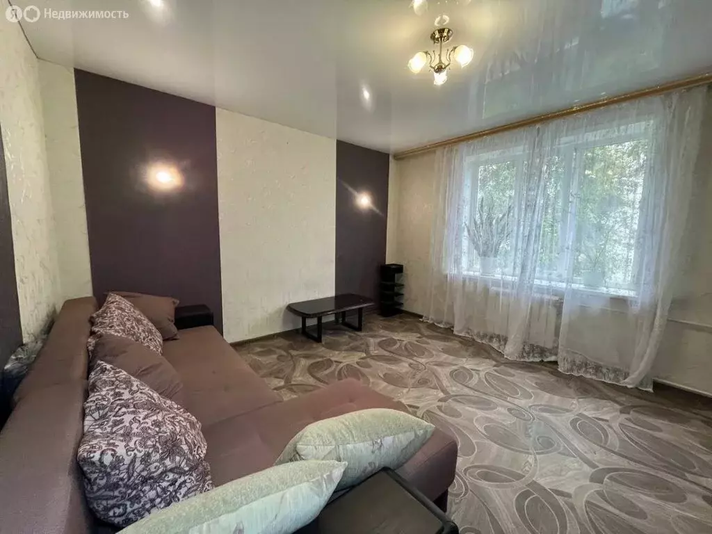 2-комнатная квартира: Новокузнецк, улица Кирова, 15 (39.3 м) - Фото 1