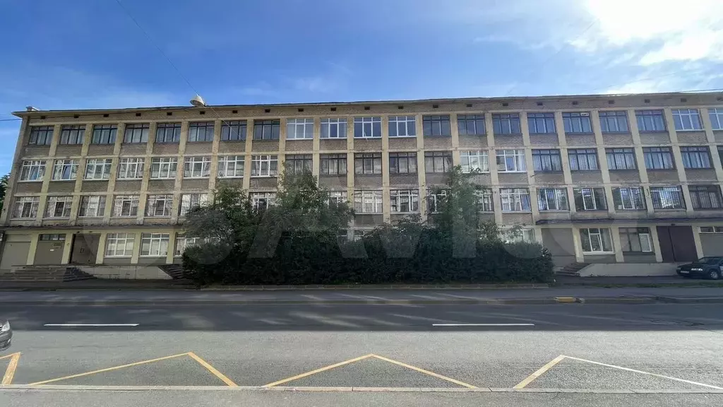 Продажа здания 4533 м2 с зу - Фото 1