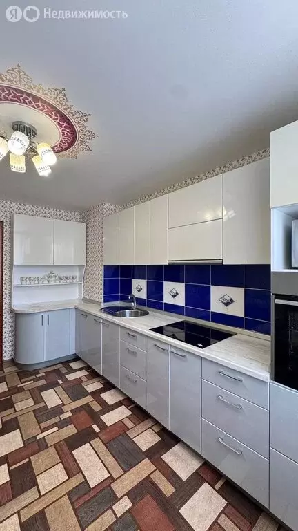 5-комнатная квартира: Братск, жилой район Энергетик, Олимпийская ... - Фото 1