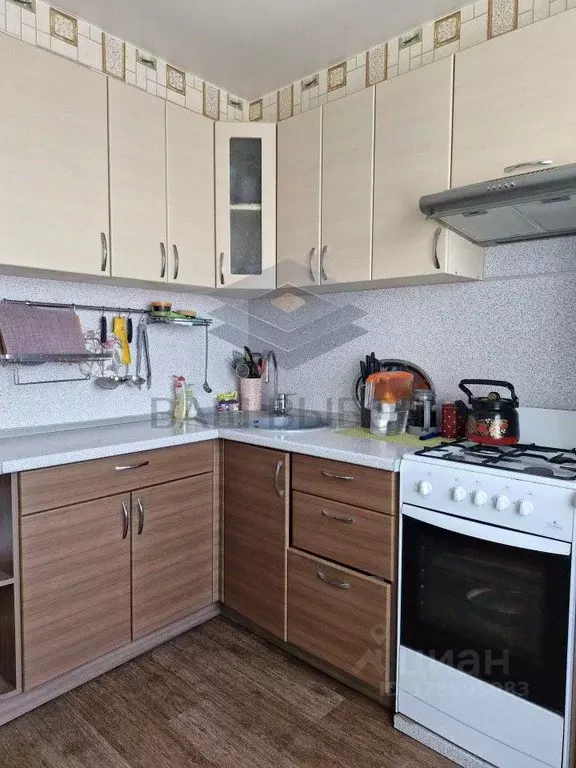 2-к кв. Омская область, Омск ул. Завертяева, 23к4 (52.4 м) - Фото 1