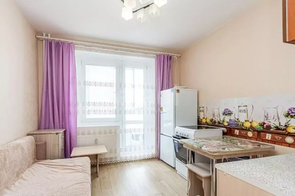 Студия Тюменская область, Тюмень ул. Новоселов, 117 (16.0 м) - Фото 1