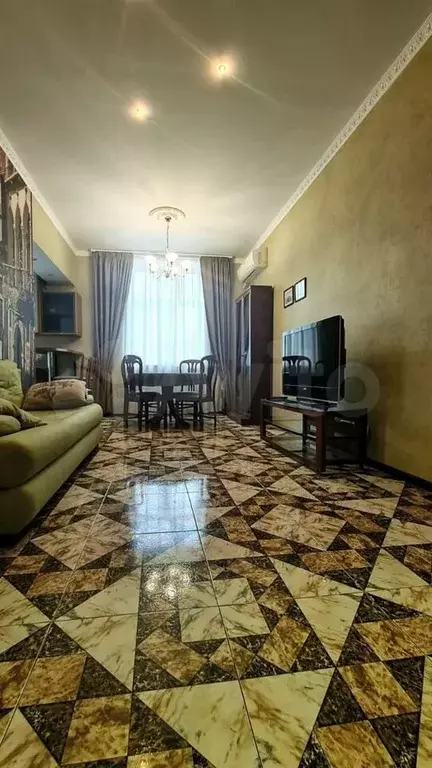 3-к. квартира, 105 м, 2/5 эт. - Фото 1