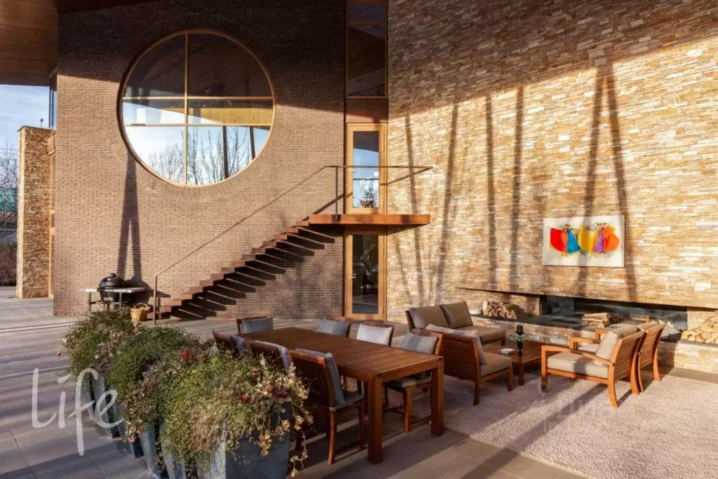 Коттедж в Московская область, Одинцовский городской округ, д. Жуковка, ... - Фото 2