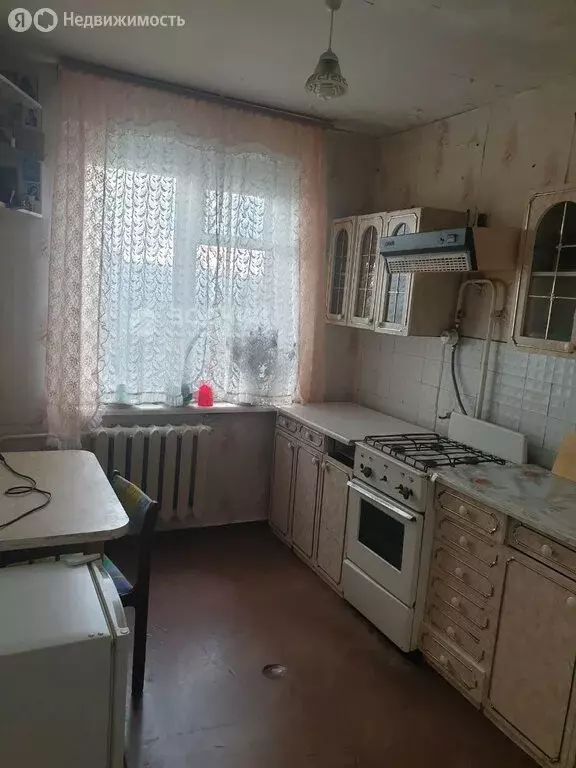 3-комнатная квартира: Чебоксары, улица Кадыкова, 32 (70 м) - Фото 1