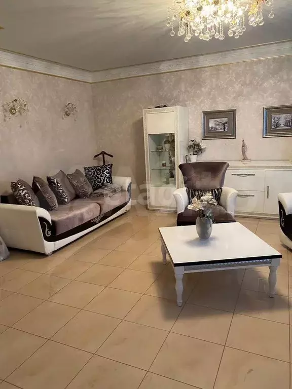 1-к. квартира, 45 м, 4/7 эт. - Фото 1