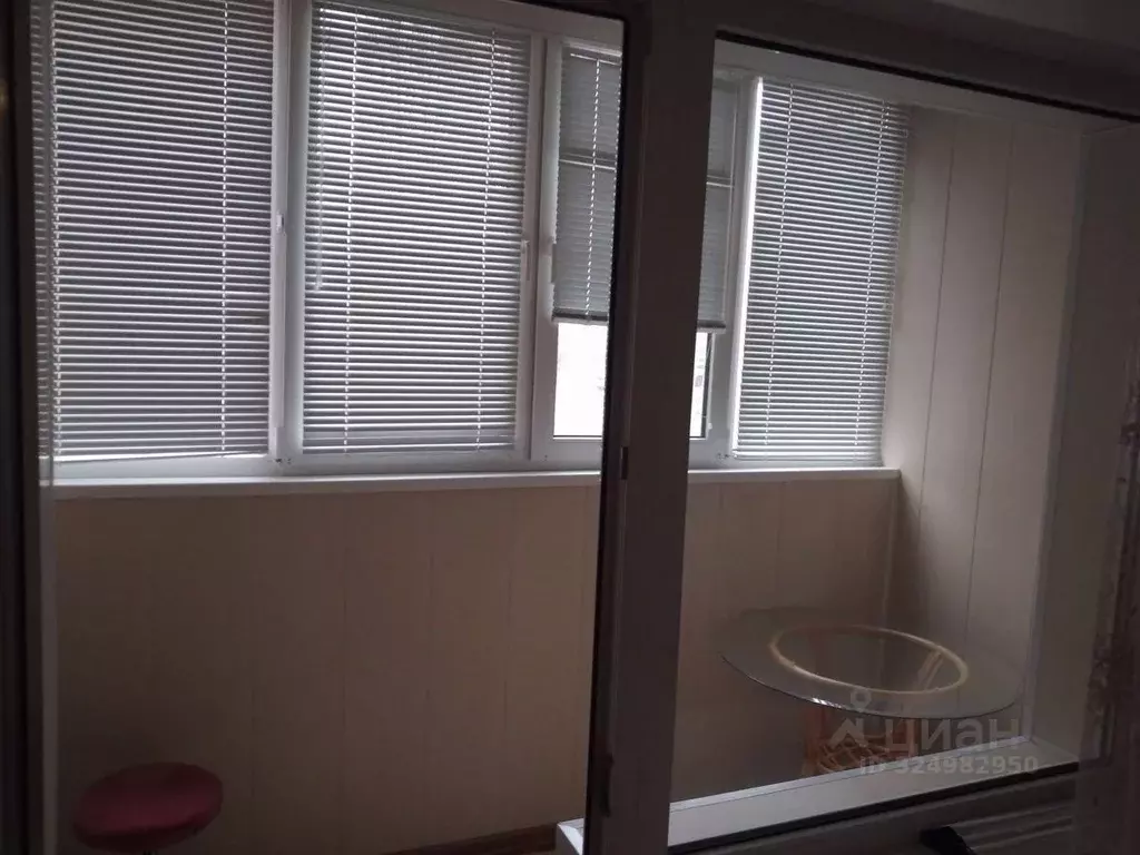 1-к кв. Белгородская область, Старый Оскол Дубрава мкр, 3 кв-л, 30 ... - Фото 2