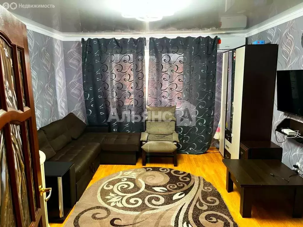 2-комнатная квартира: Усть-Лабинск, улица Агаркова, 71 (52.3 м) - Фото 1