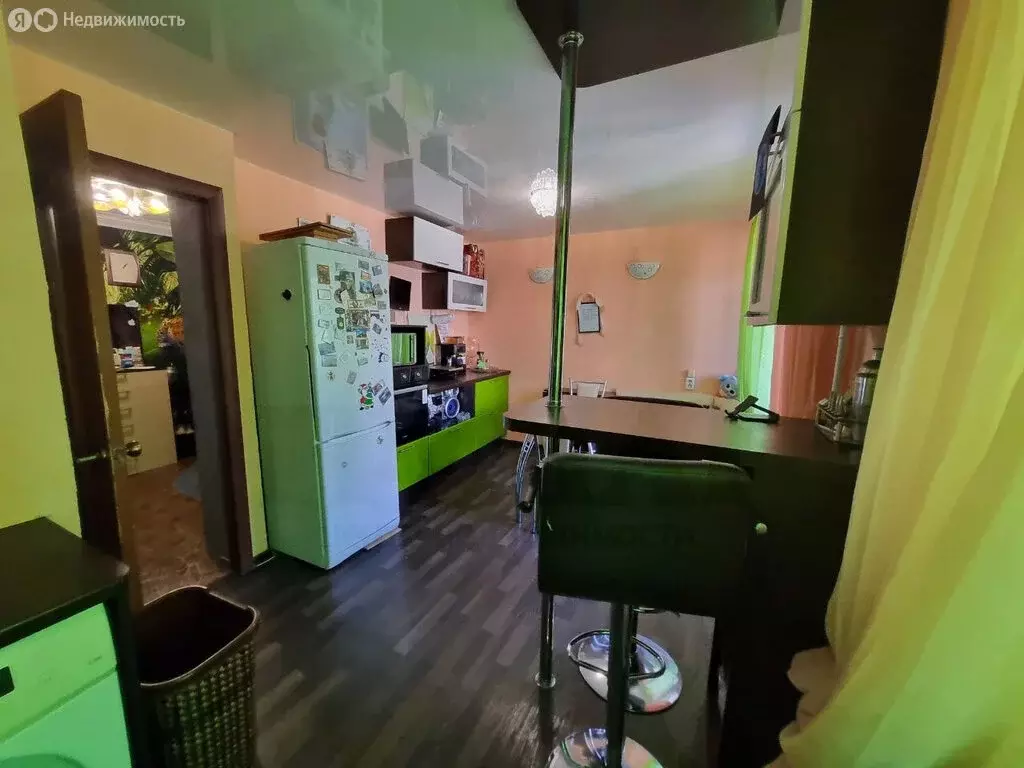 3-комнатная квартира: Кировград, улица Лермонтова, 73 (75.9 м) - Фото 1