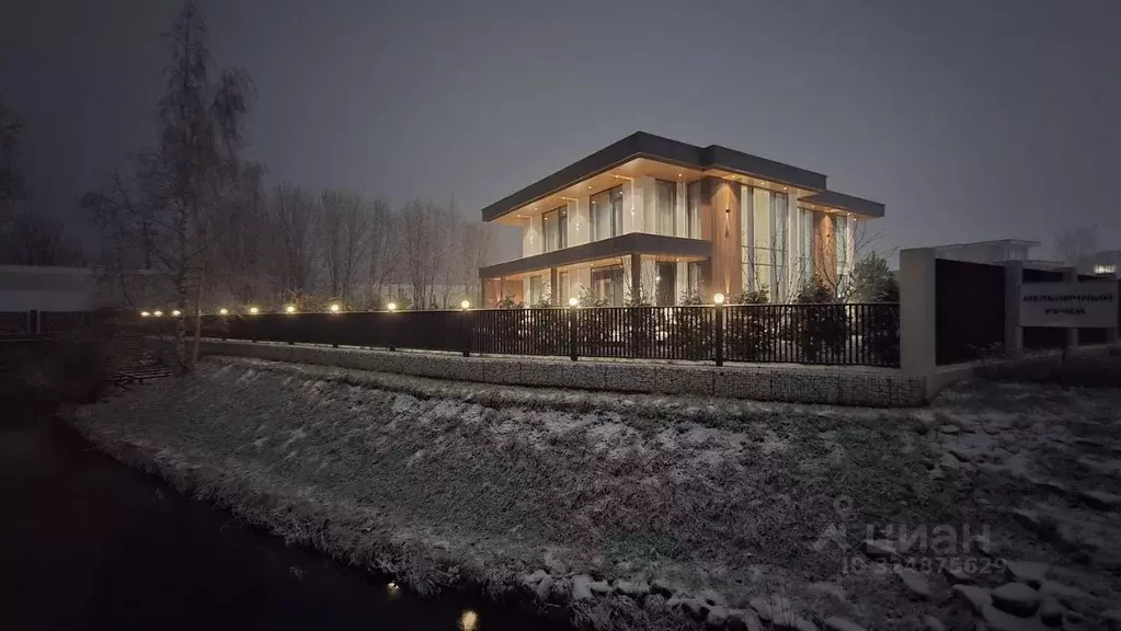 Коттедж в Ленинградская область, Всеволожск бул. Румболовский, 16 (880 ... - Фото 2