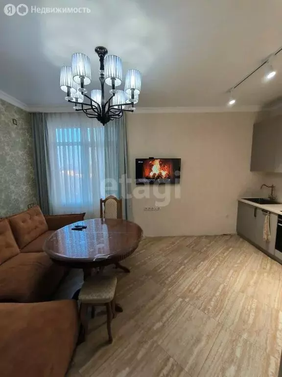 2-комнатная квартира: Ставрополь, улица Серова, 70 (90.3 м) - Фото 1
