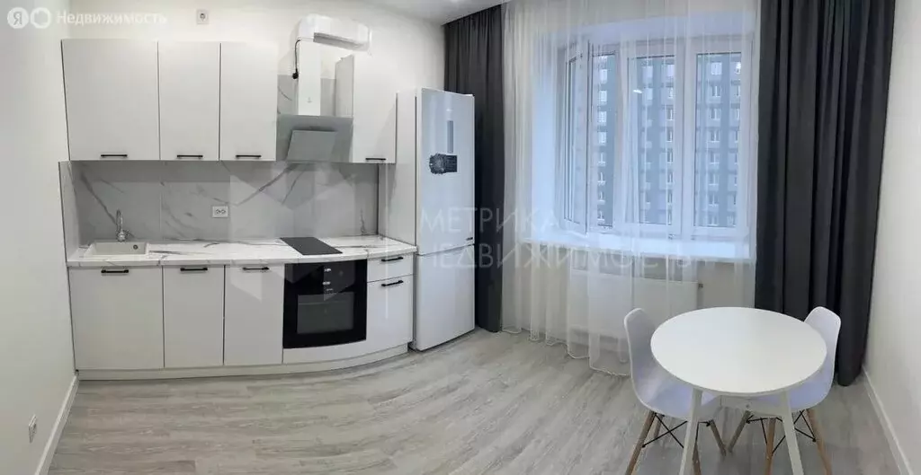 1-комнатная квартира: Тюмень, улица Республики, 204к11 (40.5 м) - Фото 2